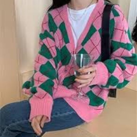Womens Size M Top Knit Green & Pink Argyle Pattern Cardigan - Picture 4 of 11